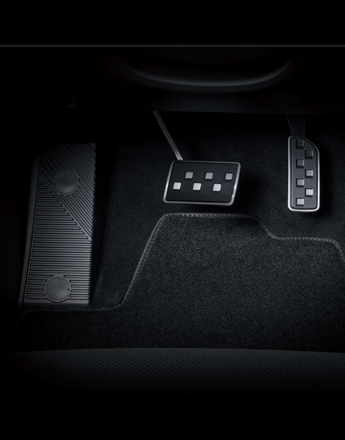 IONIQ 5 N - N専用のメタルペダル&フットレスト