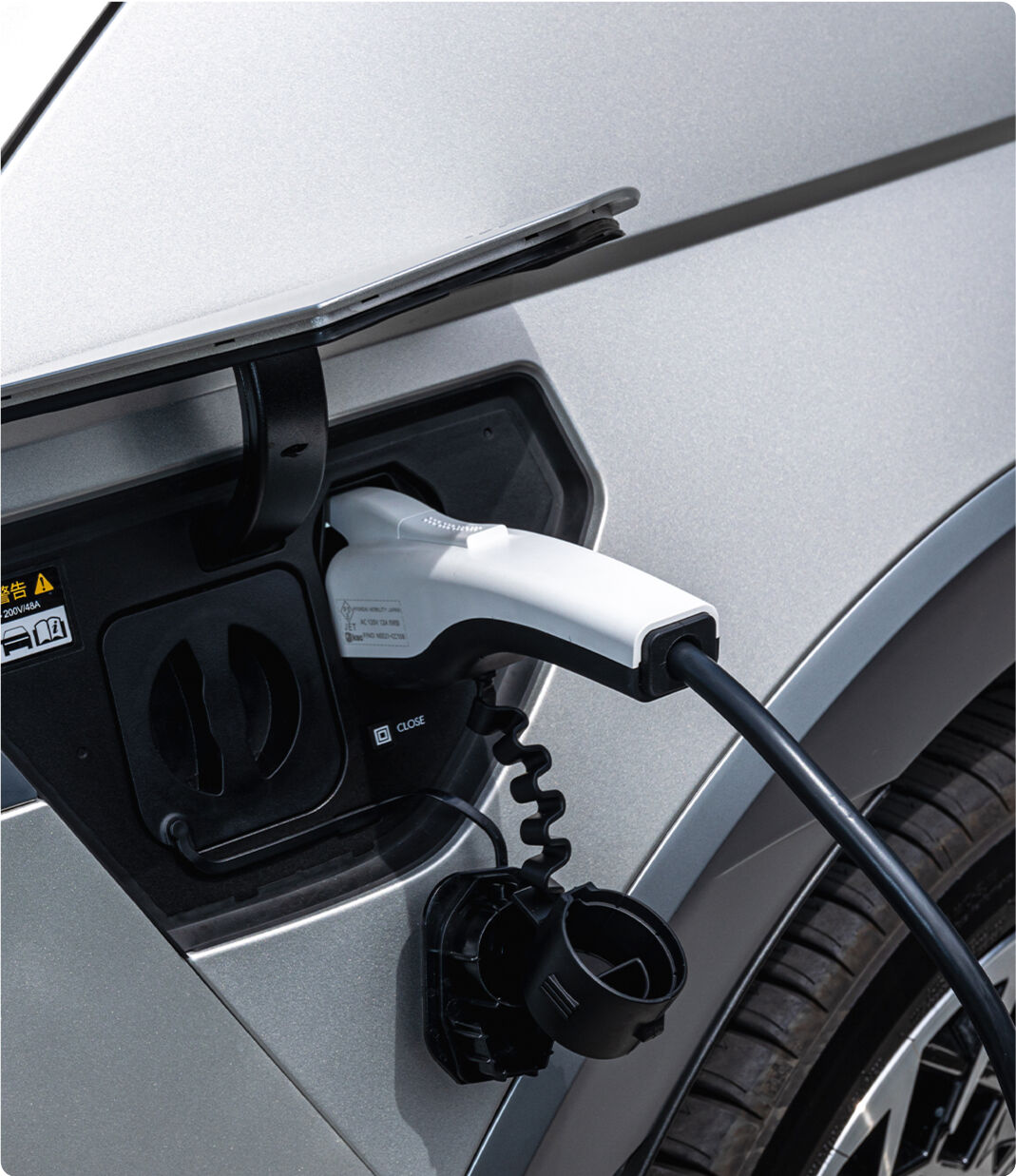 IONIQ 5 (アイオニック 5) 電気自動車 EV 電動充電ドア - Hyundai Mobility Japan (ヒョンデモビリティジャパン)