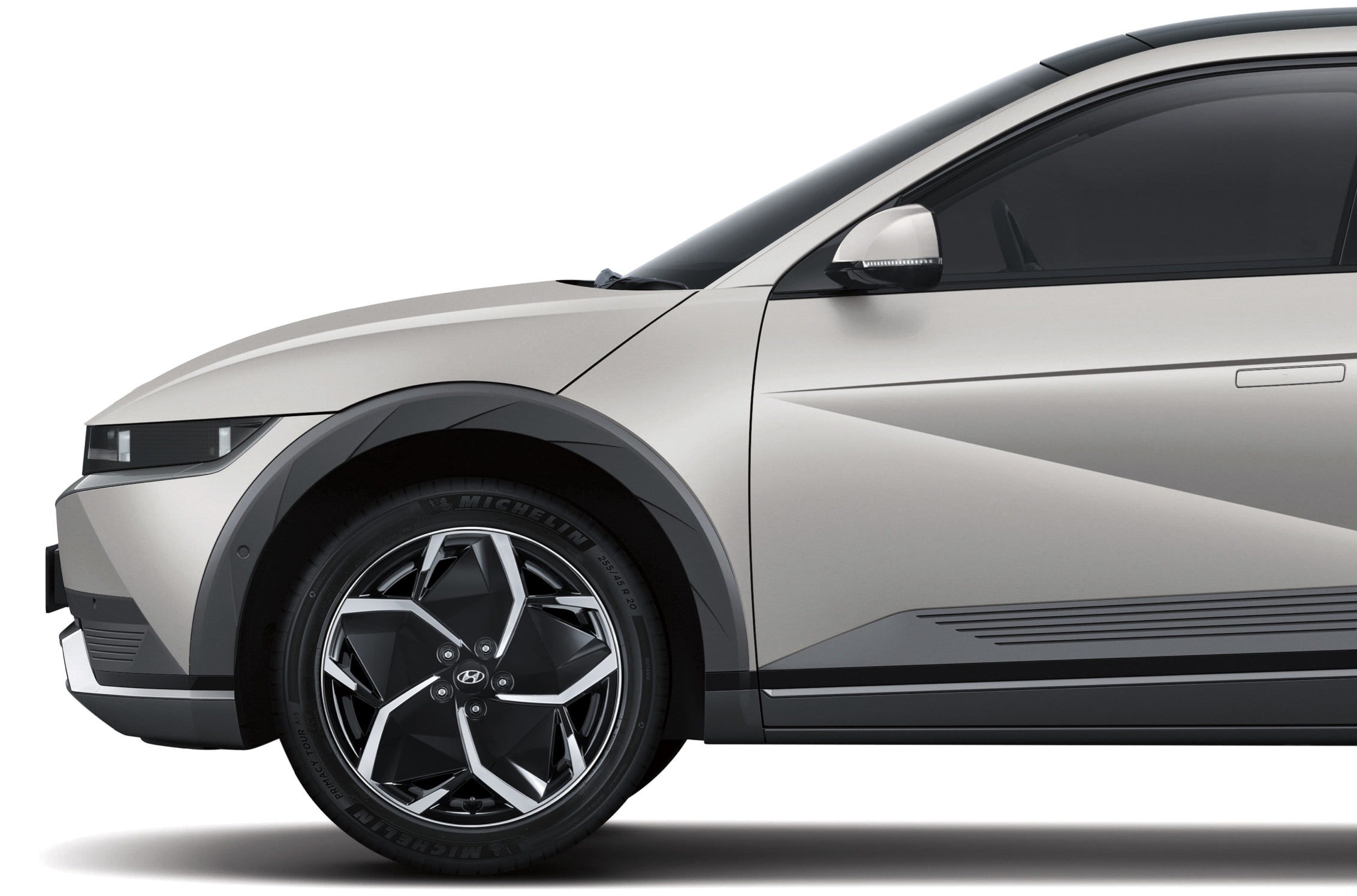 IONIQ 5 (アイオニック 5) 電気自動車 EV エクステリア  タイヤ - Hyundai Mobility Japan (ヒョンデモビリティジャパン)