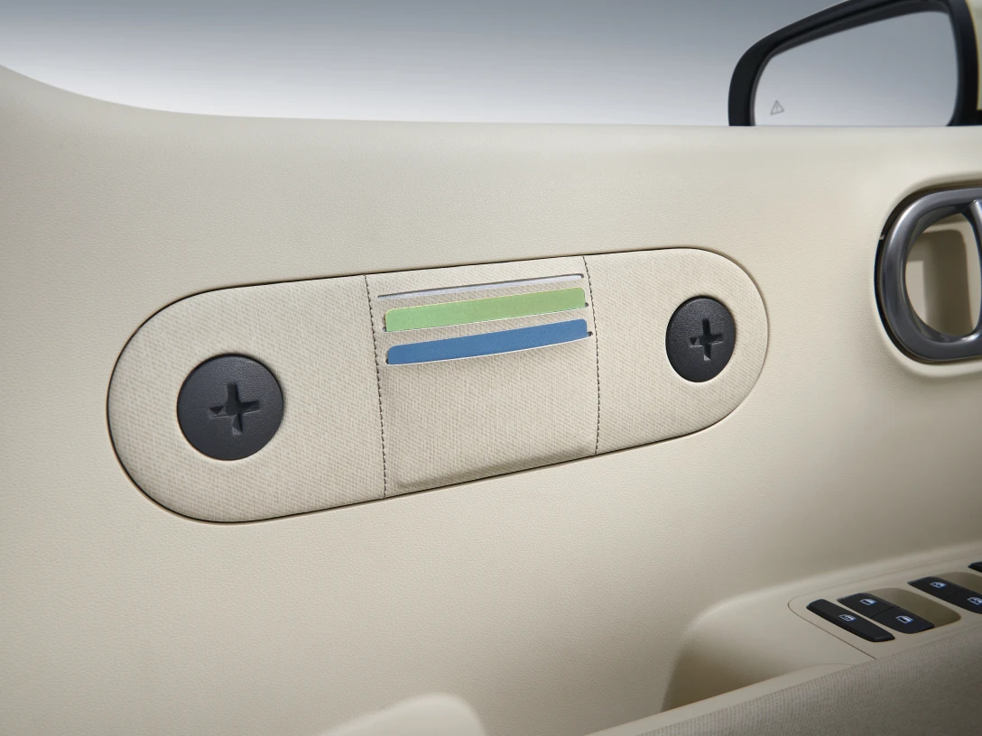 INSTER(インスター) Accessories - ルーフクロスバー - Hyundai Mobility Japan (ヒョンデ ジャパン)