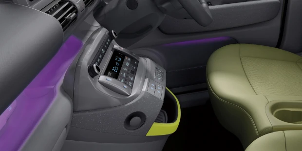 INSTER(インスター) Cross専用インテリア（ダークグレーライトカーキ） - Hyundai Mobility Japan(ヒョンデ ジャパン)