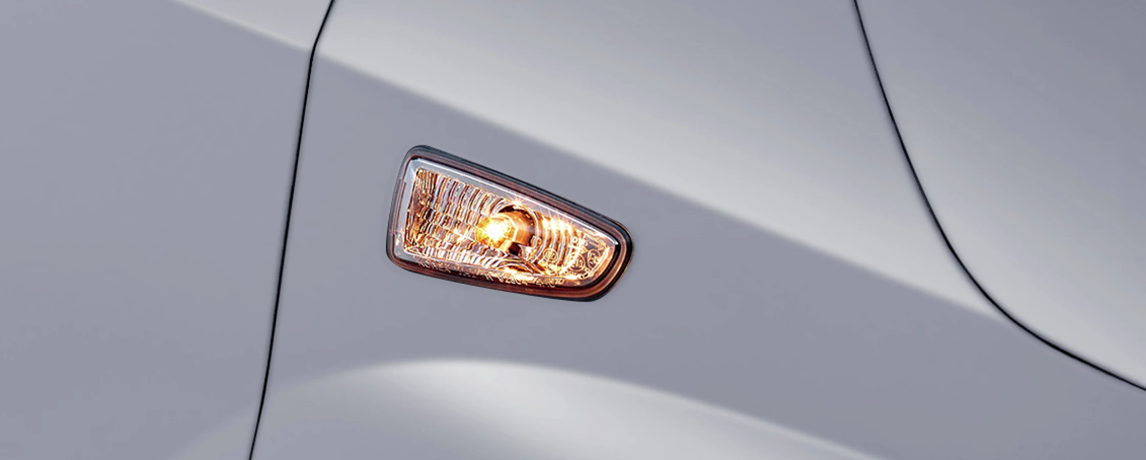 INSTER(インスター) ターンシグナルランプ［フェンダー、バルブタイプ］- Hyundai Mobility Japan (ヒョンデ ジャパン)