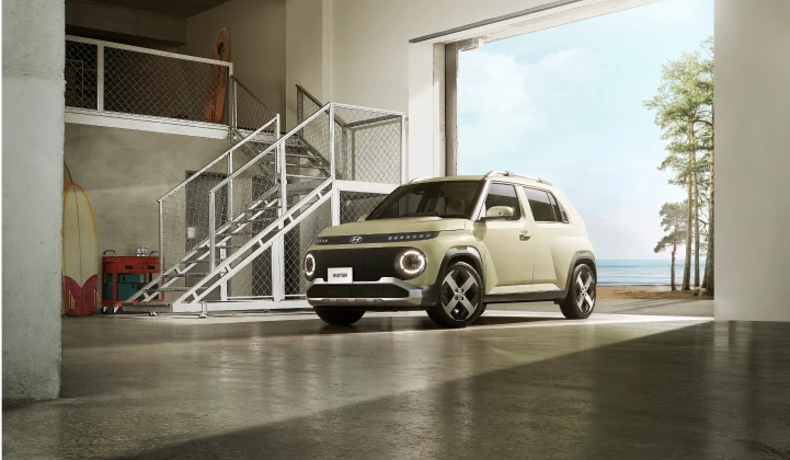 INSTER(インスター) - 室内にあるINSTERの様子 - Hyundai Mobility Japan (ヒョンデ ジャパン)