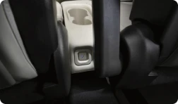 INSTER(インスター) Voyage 主な標準装備 - 後席USBポート - Hyundai Mobility Japan(ヒョンデ ジャパン)