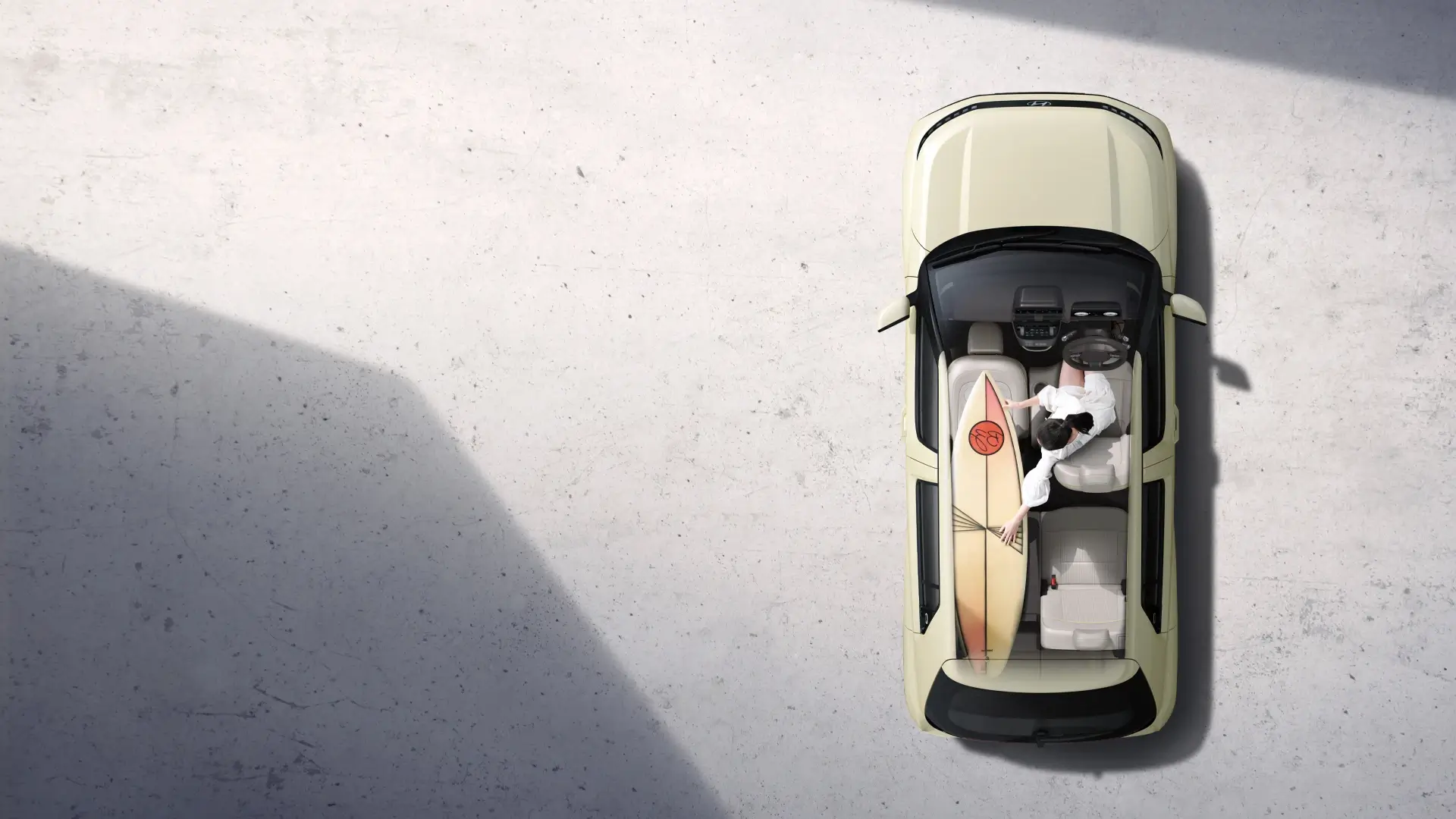 INSTER(インスター) 助手席フルフォールディングシート & 後席 5:5 分割可倒機構 - Hyundai Mobility Japan (ヒョンデ ジャパン)