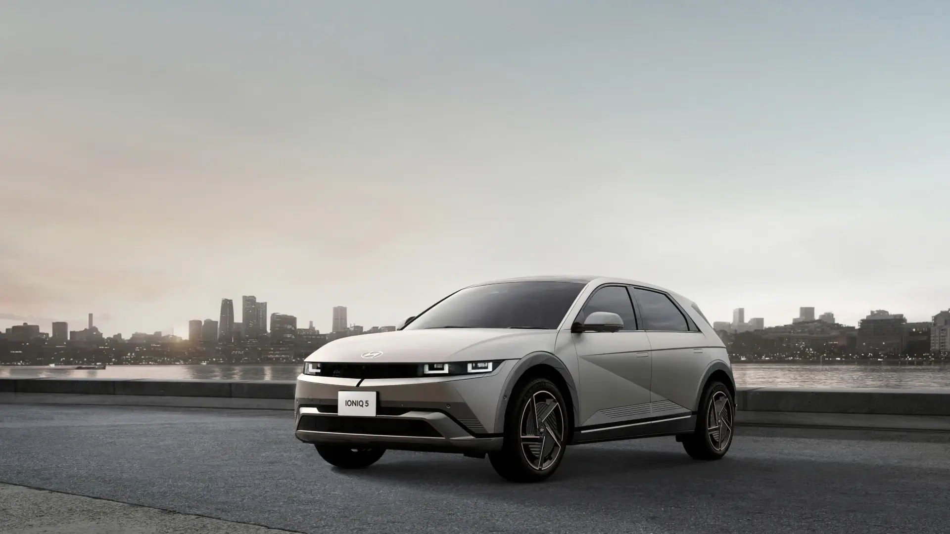 フェイスリフトモデル、The new IONIQ 5 (アイオニック5) - Hyundai Mobility Japan (ヒョンデ ジャパン)