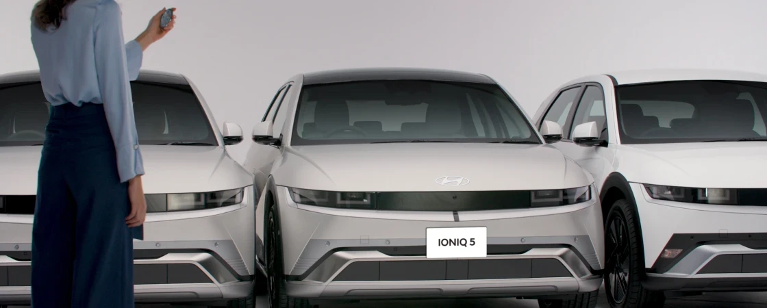 The new IONIQ 5 (アイオニック５)安全性と利便性 - リモートスマートパーキングアシスト２(RSPA2) - Hyundai Mobility Japan (ヒョンデ ジャパン)