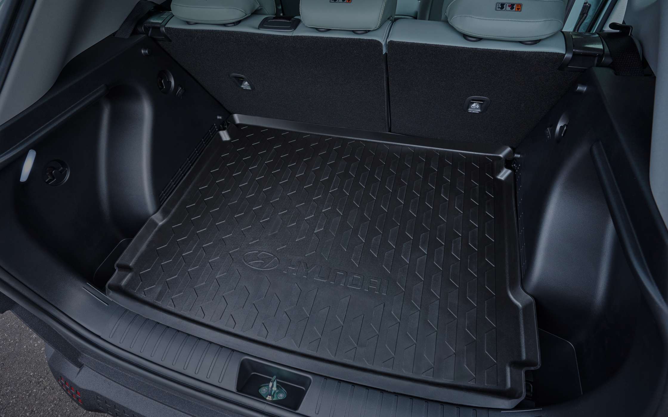 アウトドア用品などを気にせず車内に積み込めます - Hyundai Mobility Japan (ヒョンデ ジャパン)