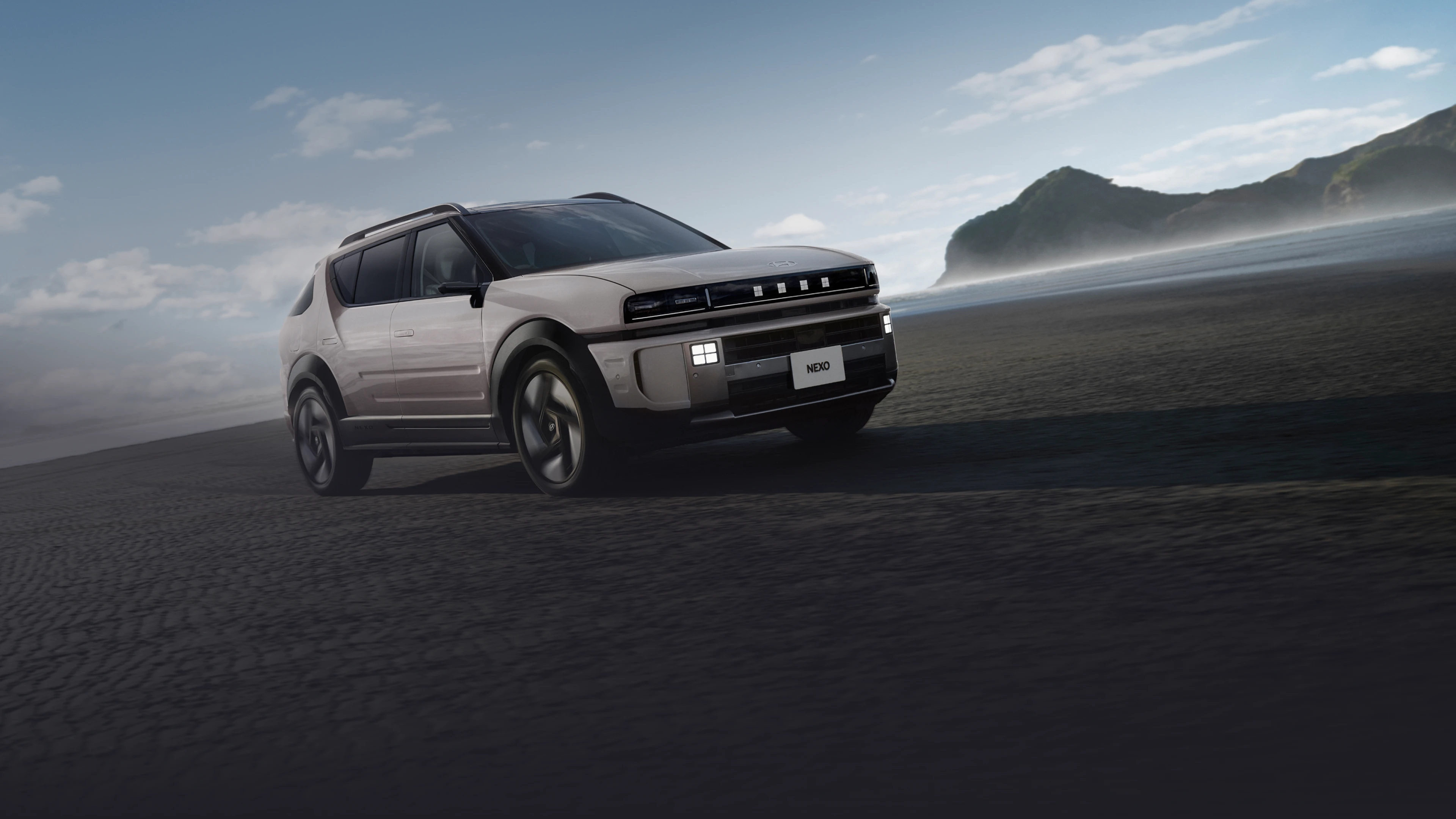 海辺の砂浜を走る、全新作NEXO - Hyundai Mobility Japan (ヒョンデ ジャパン)