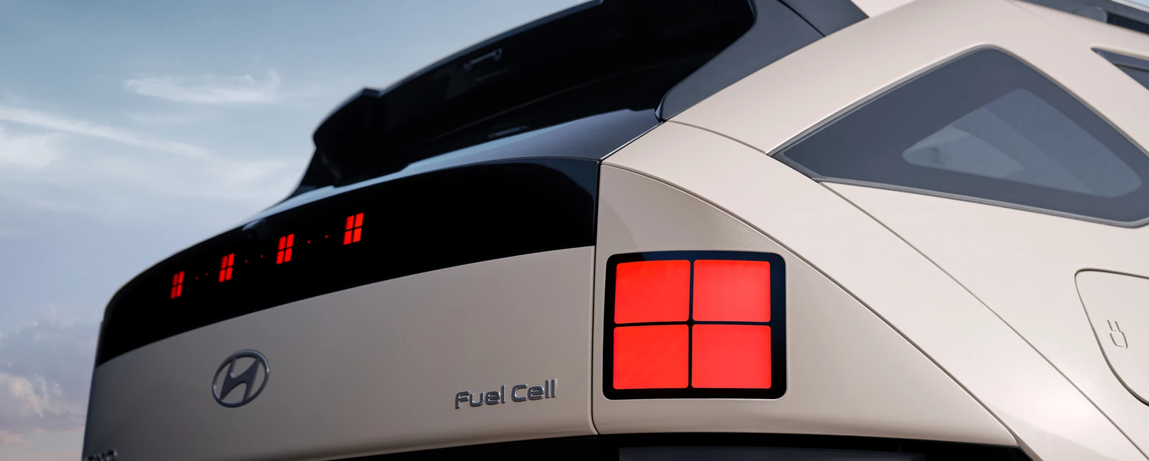 LEDリヤコンビネーションランプ＆LEDハイマウントストップランプ - Hyundai Mobility Japan (ヒョンデ ジャパン)