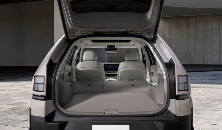 広い荷室を備えたThe all-new NEXO - Hyundai Mobility Japan (ヒョンデ ジャパン)