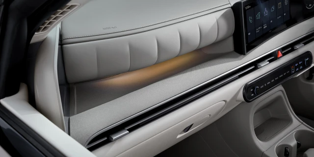 助手席オープントレイ - Hyundai Mobility Japan (ヒョンデ ジャパン)