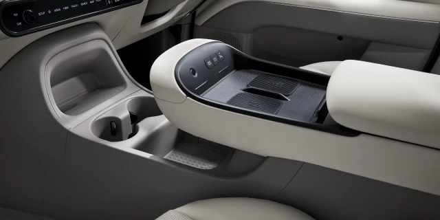 コンソールトレイ - Hyundai Mobility Japan (ヒョンデ ジャパン)