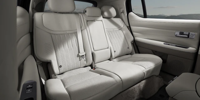 後席リクライニング機構 - Hyundai Mobility Japan (ヒョンデ ジャパン)