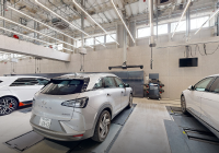 Hyundai Customer Experience Center 横浜バーチャル・ショールーム：整備工場 - Hyundai Mobility Japan (ヒョンデ ジャパン)